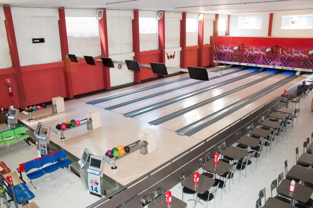 O BIG BOWL FICA DENTRO DE UM COMPLEXO DE LAZER PARA A FAMÍLIA, O SHOPPING & SPORTS.