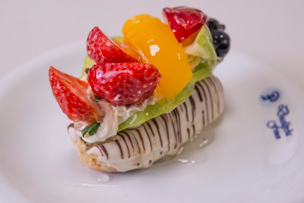 A diferentona de creme de chantilly e frutas tropicais faz sucesso na Docelância.