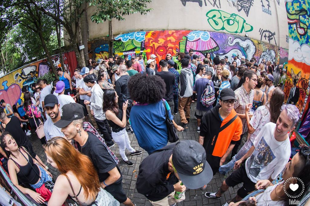 A Festa I Love CWBeats completa 10 anos e atualmente acontece no 351.