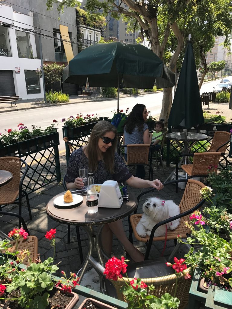 Cenário perfeito para o seu café da manhã na Marcolini.