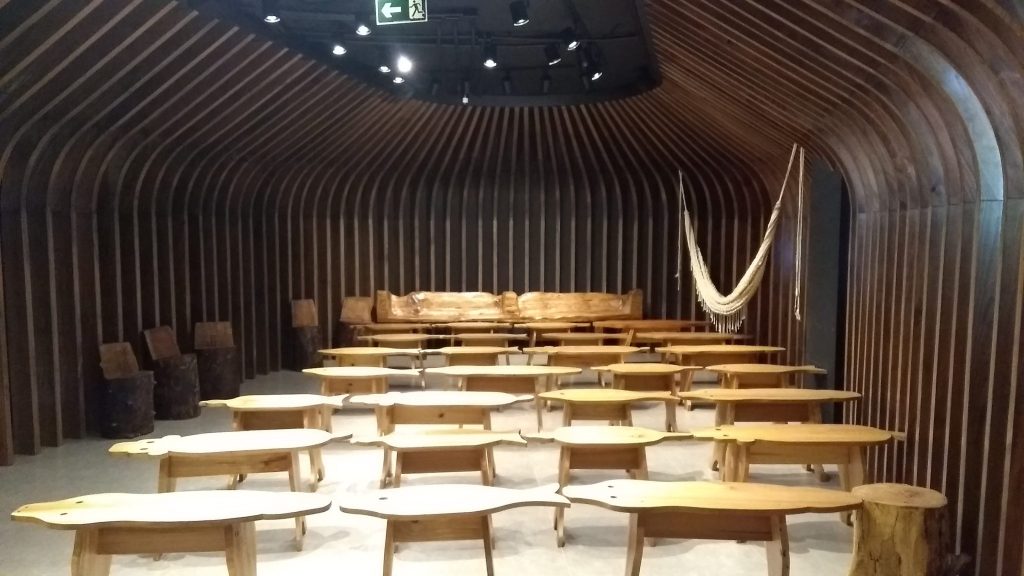 Releitura de uma oca do Xingú.