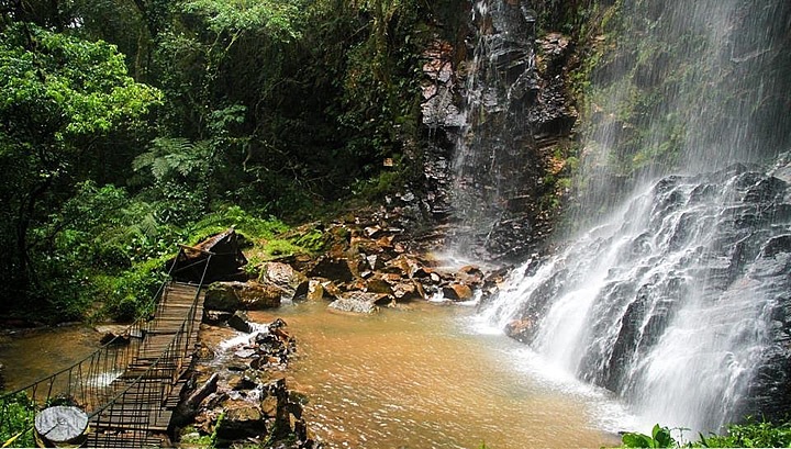 Salto da Cachoeira tem 38 metros e é pertinho da capital! Foto: Simone Seguro.