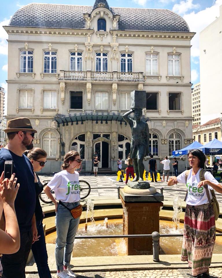 Um jeito despretensioso de (re)conhecer a cidade. Foto: Facebook Free Walking