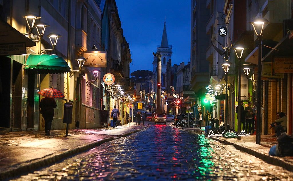 Rua São Francisco: a mais eclética da cidade. Foto: Di Castellano