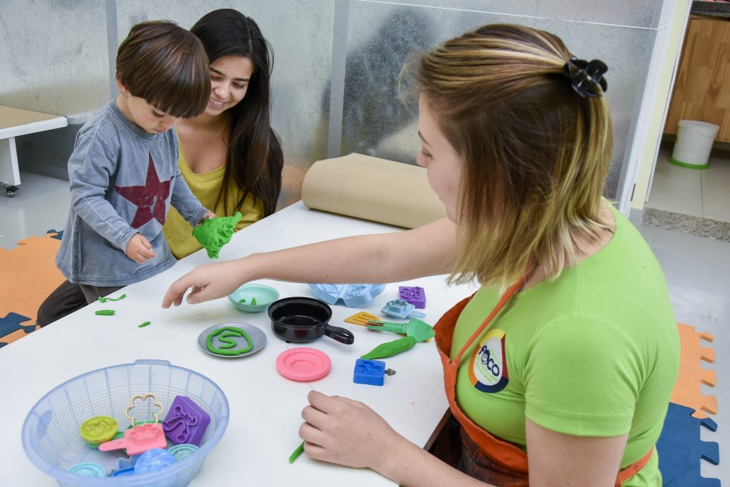 As aulas de artes são apenas algumas das atrações do espaço. Foto: Site Criança em Foco