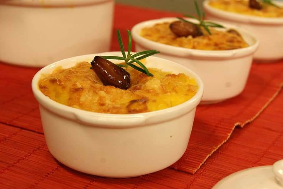 Escondidinho de pinhão: perfeito para aquecer nos dias frios. Foto: Facebook.
