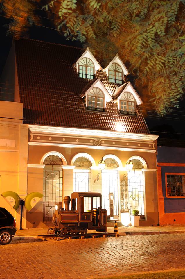 A pousada fica bem no centro da cidade. Foto: Facebook da Pousada.