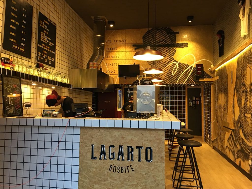 Ambiente descolado e comida gostosa. Foto: Lagarto