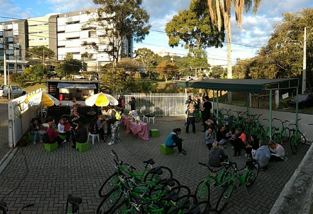 A sede do Kuritibike fica no Centro Cívico, aos fundos da Praça Nossa Senhora de Salete. Foto: Facebook Kuritibike.
