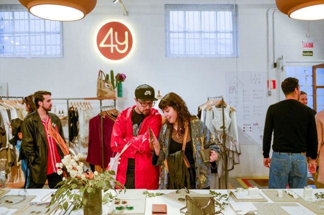  Roupas e acessórios. Foto: Amanda Lavorato