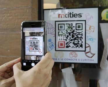 Rua Prudente de Moraes ganha tecnologia de cidades interativas